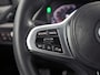 BMW 1-Serie 118i M Sport Automaat (APPLE CARPLAY, M PAKKET, GROOT NAVI, LEDER, SPORTSTOELEN, SFEERVERLICHTING, GETINT GLAS, NIEUWSTAAT)