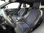 BMW 1-Serie 118i M Sport Automaat (APPLE CARPLAY, M PAKKET, GROOT NAVI, LEDER, SPORTSTOELEN, SFEERVERLICHTING, GETINT GLAS, NIEUWSTAAT)