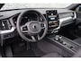 Volvo XC60 2.0 T6 Plug-in hybrid AWD Essential | Gratis trekhaak | Extra getint glas | Driver Assist | Climate line | 19" | All Season Banden | Charcoal Hemelbekleding | Park Assist Voor en Achter |