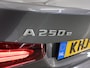 Mercedes-Benz A-klasse 250 e | Panoramadak | Sfeerverlichting | Stoelverwarming | Multibeam |