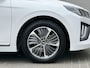 Hyundai Ioniq 1.6 GDi PHEV Premium Sky / Plug-in / Dealer Onderhouden / SOH 93,15% / Infinity Audio / Panorama/Schuifdak / All Season Banden / Navigatie / Camera / Android Auto/Apple Carplay / Cruise Control Adaptief / Stuur & Stoelverwarming /