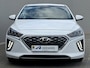 Hyundai Ioniq 1.6 GDi PHEV Premium Sky / Plug-in / Dealer Onderhouden / SOH 93,15% / Infinity Audio / Panorama/Schuifdak / All Season Banden / Navigatie / Camera / Android Auto/Apple Carplay / Cruise Control Adaptief / Stuur & Stoelverwarming /