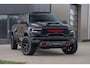 Dodge Ram TRX HELLCAT | 6.2 V8 712PK SUPERCHARGER | RODE STIKSELS | FULLY LOADED | CARBON | CREW CAB | DUBBELE CABINE | 5 PERSOONS | De specialist in Amerikaanse pick‑ups in Nederland en Europa.