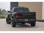 Dodge Ram TRX HELLCAT | 6.2 V8 712PK SUPERCHARGER | RODE STIKSELS | FULLY LOADED | CARBON | CREW CAB | DUBBELE CABINE | 5 PERSOONS | De specialist in Amerikaanse pick‑ups in Nederland en Europa.