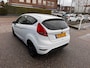 Ford Fiesta 1.25 Limited Inruilauto’s tegen vaste prijzen. Voor meer info: 0638140850 Bij de verkoop van gebruikte voertuigen door CD-Cars wordt geen standaard garantie verstrekt. De koper aanvaardt het voertuig in de staat waarin het zich bevindt op het moment van aankoop