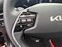Kia Niro EV ExecutiveLine 64.8 kWh | Meest luxe uitvoering | Head up display | Stoelverwarming en ventilatie | Schuif/ Kantel dak | Cruise Control Adaptief | Carplay | Fabrieksgarantie t/m 4-2032 |