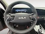 Kia Niro EV ExecutiveLine 64.8 kWh | Meest luxe uitvoering | Head up display | Stoelverwarming en ventilatie | Schuif/ Kantel dak | Cruise Control Adaptief | Carplay | Fabrieksgarantie t/m 4-2032 |