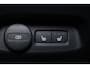 Volvo EX40 Performance Ultra 82 kWh - Panorama/schuifdak - IntelliSafe Assist & Surround - 360º Camera - Harman/Kardon audio - Verwarmde voorstoelen, stuur & achterbank - Parkeersensoren voor & achter - Elektr. bedienb. voorstoelen met geheugen links - Draadloze tel. lader - Warmtepomp - Extra getint glas - Inklapbare trekhaak - 20' LMV