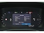 Volvo EX40 Performance Ultra 82 kWh - Panorama/schuifdak - IntelliSafe Assist & Surround - 360º Camera - Harman/Kardon audio - Verwarmde voorstoelen, stuur & achterbank - Parkeersensoren voor & achter - Elektr. bedienb. voorstoelen met geheugen links - Draadloze tel. lader - Warmtepomp - Extra getint glas - Inklapbare trekhaak - 20' LMV
