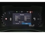 Volvo EX40 Performance Ultra Black Edition 82 kWh - Panorama/schuifdak - IntelliSafe Assist & Surround - 360º Camera - Harman/Kardon audio - Verwarmde voorstoelen, stuur & achterbank - Parkeersensoren voor & achter - Draadloze tel. lader - Warmtepomp - Extra getint glas - Inklapbare trekhaak - 20' LMV