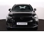 Volvo EX40 Performance Ultra Black Edition 82 kWh - Panorama/schuifdak - IntelliSafe Assist & Surround - 360º Camera - Harman/Kardon audio - Verwarmde voorstoelen, stuur & achterbank - Parkeersensoren voor & achter - Draadloze tel. lader - Warmtepomp - Extra getint glas - Inklapbare trekhaak - 20' LMV