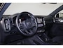 Volvo EX40 Performance Ultra Black Edition 82 kWh - Panorama/schuifdak - IntelliSafe Assist & Surround - 360º Camera - Harman/Kardon audio - Verwarmde voorstoelen, stuur & achterbank - Parkeersensoren voor & achter - Draadloze tel. lader - Warmtepomp - Extra getint glas - Inklapbare trekhaak - 20' LMV