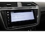 Volkswagen Tiguan 1.4 eHybrid R-Line Black Style | Oryx White | Trekhaak | DCC | IQ-Light | Head-Up | 20" Suzuka | Camera | ACC