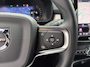 Volvo XC40 2.0 B4 Plus Dark | Harman Kardon | Stoel + Stuur Verwarming | Trekhaak | Camera | BLIS | Keyless Start / Entry |
