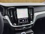 Volvo V60 2.0 T8 Plug-in hybrid AWD Plus Dark | Harman Kardon | Stoel + Stuur Verwarming | Panoramadak | Trekhaak | 360 Camera |