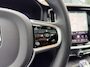 Volvo V60 2.0 T8 Plug-in hybrid AWD Plus Dark | Harman Kardon | Stoel + Stuur Verwarming | Panoramadak | Trekhaak | 360 Camera |