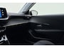 Peugeot e-208 EV Allure 50 kWh | SOH: 99% | Climate control | Cruise control | Achteruitrij camera | Full map navigatie | Stof/kunstlederen bekleding | Apple Carplay/Android Auto
