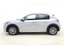 Peugeot e-208 EV Allure 50 kWh | SOH: 99% | Climate control | Cruise control | Achteruitrij camera | Full map navigatie | Stof/kunstlederen bekleding | Apple Carplay/Android Auto