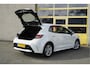 Toyota Corolla 1.8 Hybrid 5drs Active Limited BJ2020 Lmv 16" | Led V+A | Achteruitrijcamera | App-Connect | Navi | Climate control | Cruise control | Zwarte hemel | Getint glas