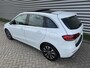 Mercedes-Benz B-klasse 200 Panorama Trekhaak Widescreen Multibeam Mercedes-Benz B-klasse 200 Business Solution AMG