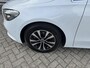 Mercedes-Benz B-klasse 200 Panorama Trekhaak Widescreen Multibeam Mercedes-Benz B-klasse 200 Business Solution AMG