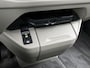 Volkswagen Multivan 1.5 eHybrid L2 Bulli Edition 4Motion 245PK | Trekhaak | Airco | Navigatie met Apple Carplay/Android Auto | Achteruitrijcamera | Stoelverwarming | Cruise Control | Dynamisch onderstel | Anti-diefstalalarm |
