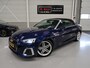 Audi A5 Cabriolet 40 TFSI Launch edition Sport S-Line Matrix Nekverwarming Trekhaak 3-Zone airco Digitaal Camera ACC Navigatie Automaat Alcantara Massagestoelen App connect 19 inch Sportvelgen Navarrablauw metallic Nieuwstaat