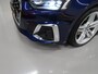 Audi A5 Cabriolet 40 TFSI Launch edition Sport S-Line Matrix Nekverwarming Trekhaak 3-Zone airco Digitaal Camera ACC Navigatie Automaat Alcantara Massagestoelen App connect 19 inch Sportvelgen Navarrablauw metallic Nieuwstaat