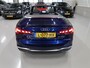 Audi A5 Cabriolet 40 TFSI Launch edition Sport S-Line Matrix Nekverwarming Trekhaak 3-Zone airco Digitaal Camera ACC Navigatie Automaat Alcantara Massagestoelen App connect 19 inch Sportvelgen Navarrablauw metallic Nieuwstaat