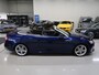 Audi A5 Cabriolet 40 TFSI Launch edition Sport S-Line Matrix Nekverwarming Trekhaak 3-Zone airco Digitaal Camera ACC Navigatie Automaat Alcantara Massagestoelen App connect 19 inch Sportvelgen Navarrablauw metallic Nieuwstaat