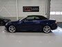 Audi A5 Cabriolet 40 TFSI Launch edition Sport S-Line Matrix Nekverwarming Trekhaak 3-Zone airco Digitaal Camera ACC Navigatie Automaat Alcantara Massagestoelen App connect 19 inch Sportvelgen Navarrablauw metallic Nieuwstaat