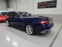 Audi A5 Cabriolet 40 TFSI Launch edition Sport S-Line Matrix Nekverwarming Trekhaak 3-Zone airco Digitaal Camera ACC Navigatie Automaat Alcantara Massagestoelen App connect 19 inch Sportvelgen Navarrablauw metallic Nieuwstaat