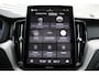 Volvo XC60 T6 Plug-in hybrid AWD Ultra Black Edition | Luchtvering | Trekhaak | Panoramadak | Verwarmbare voorstoelen, achterbank en  stuurwiel | Head-up display | Premium audio by Harman Kardon | Apple carplay/Android auto