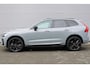 Volvo XC60 T6 Plug-in hybrid AWD Ultra Black Edition | Luchtvering | Trekhaak | Panoramadak | Verwarmbare voorstoelen, achterbank en  stuurwiel | Head-up display | Premium audio by Harman Kardon | Apple carplay/Android auto