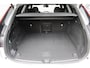 Volvo XC60 T6 Plug-in hybrid AWD Ultra Black Edition | Luchtvering | Trekhaak | Panoramadak | Verwarmbare voorstoelen, achterbank en  stuurwiel | Head-up display | Premium audio by Harman Kardon | Apple carplay/Android auto