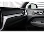 Volvo XC60 T6 Plug-in hybrid AWD Ultra Black Edition | Luchtvering | Trekhaak | Panoramadak | Verwarmbare voorstoelen, achterbank en  stuurwiel | Head-up display | Premium audio by Harman Kardon | Apple carplay/Android auto