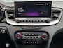 Kia Ceed Sw 1.5 T-GDi 160pk GT-Line | Glazen schuif-/kanteldak | Dealeronderhouden | Trekhaak 1400kg | Digitaal Dash | Stoel&Stuurverwarming | Navi & Carplay |