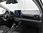 Toyota Yaris 1.5 Hybrid 115 Dynamic Comfort Pack | BTW voertuig | Dodehoek detectie | Stoel+stuurverwarming | Parkeersensoren voor+achter | Climate Control | Cruise Control Adaptive | Achteruitrijcamera |