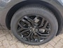 Land Rover Range Rover Evoque 1.5 P300e AWD R-Dynamic SE | Stoelverwarming | Camera | Apple Carplay | Navigatie | Keyless | Dodehoekdetectie | Ambiance Verlichting | Trekhaak | Parkeersensoren | LED |