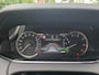 Land Rover Range Rover Evoque 1.5 P300e AWD R-Dynamic SE | Stoelverwarming | Camera | Apple Carplay | Navigatie | Keyless | Dodehoekdetectie | Ambiance Verlichting | Trekhaak | Parkeersensoren | LED |