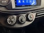 Toyota Yaris 1.3 VVT-i Aspiration | CarPlay | Airco | Parkeersensoren achter | PE GER. tm7/9