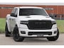 Dodge Ram HUD | 420PK | LUCHTVERING | PANO | PASSAGIERSSCHERM | BOM EN BOM VOL | Comfortabele Dubbele Cabine met Royale 5 Zitplaatsen | DODGE RAM PREMIUM LARAMIE EDITION | Voorraad Nr 2230 - 8765 | De specialist in Amerikaanse pick‑ups in Nederland en Europa.