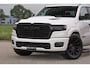 Dodge Ram HUD | 420PK | LUCHTVERING | PANO | PASSAGIERSSCHERM | BOM EN BOM VOL | Comfortabele Dubbele Cabine met Royale 5 Zitplaatsen | DODGE RAM PREMIUM LARAMIE EDITION | Voorraad Nr 2230 - 8765 | De specialist in Amerikaanse pick‑ups in Nederland en Europa.