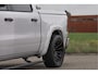 Dodge Ram HUD | 420PK | LUCHTVERING | PANO | PASSAGIERSSCHERM | BOM EN BOM VOL | Comfortabele Dubbele Cabine met Royale 5 Zitplaatsen | DODGE RAM PREMIUM LARAMIE EDITION | Voorraad Nr 2230 - 8765 | De specialist in Amerikaanse pick‑ups in Nederland en Europa.