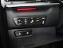Kia Niro EV e-Niro ExecutiveLine 64 kWh | SOH 97,1% | Panoramadak | Elek. Stoelen met Geheugen | Stoelverwarming voor/achter | Navigatie | Parkeercamera | DAB | Stuurverwarming | Cruise Control Adaptief | Apple Carplay/Android Auto |