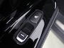 Kia Niro EV e-Niro ExecutiveLine 64 kWh | SOH 97,1% | Panoramadak | Elek. Stoelen met Geheugen | Stoelverwarming voor/achter | Navigatie | Parkeercamera | DAB | Stuurverwarming | Cruise Control Adaptief | Apple Carplay/Android Auto |