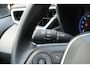 Toyota Corolla 1.8 Hybrid Dynamic Automaat | Apple Carplay / Android auto | Stoelverwarming | 7 inch digitaal instrumentenpaneel | Regensensor | Automatisch dimmende binnenspiegel | Schakelflippers achter stuur (al