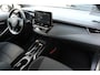 Toyota Corolla 1.8 Hybrid Dynamic Automaat | Apple Carplay / Android auto | Stoelverwarming | 7 inch digitaal instrumentenpaneel | Regensensor | Automatisch dimmende binnenspiegel | Schakelflippers achter stuur (al
