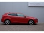 Volvo V40 T3 Momentum Achteruitrijcamera | Cruise control | Regensensor | Bluetooth telefoonverbinding | Keyless start