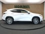 Lexus NX 350h AWD Luxury Line - ALARM KLASSE 3 - PARKEER SENSOREN VOOR EN ACHTER - DODEHOEK DETECTIE - KEYLESS ENRTY & START - STOEL EN STUUR VERWARMING - NAVIGATIE - APPLE CARPLAY/ANDROID AUTO